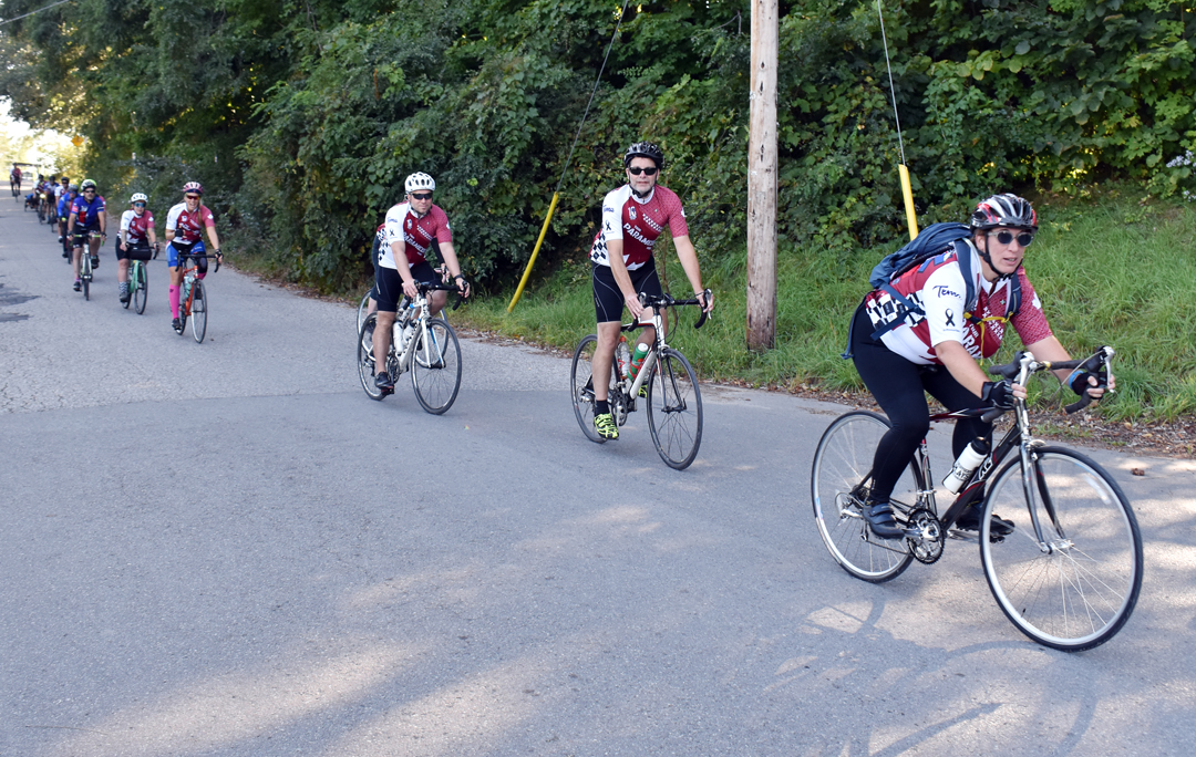 Tour Paramedic riders in Arnprior