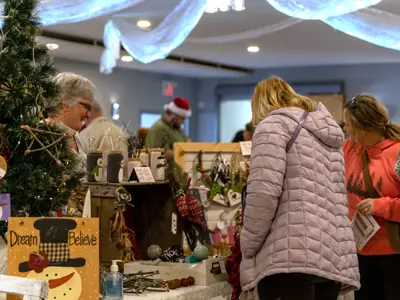 web-MR---TOTV-Holiday-Edition-Renfrew-December-14.jpg